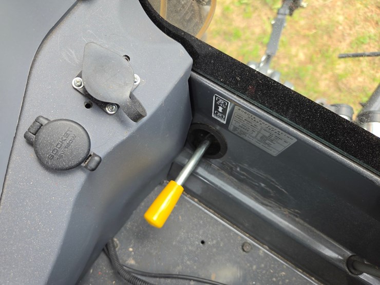kubota-m4d-071-image-75