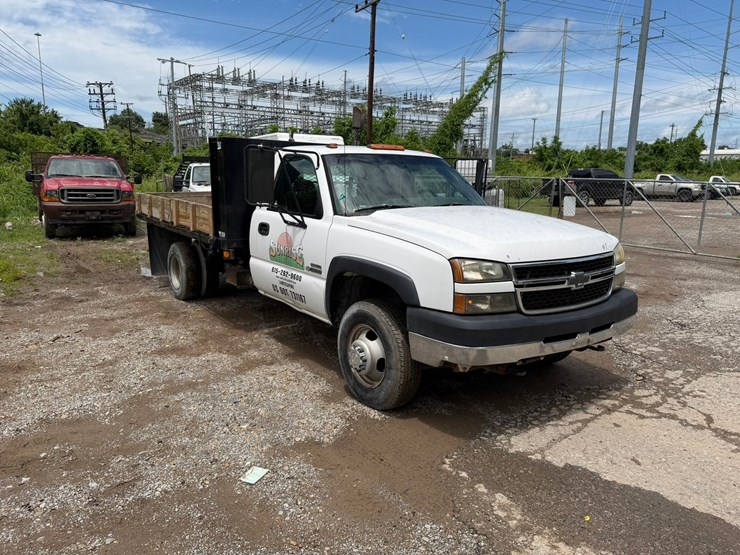 2007-chevrolet-3500-image-7