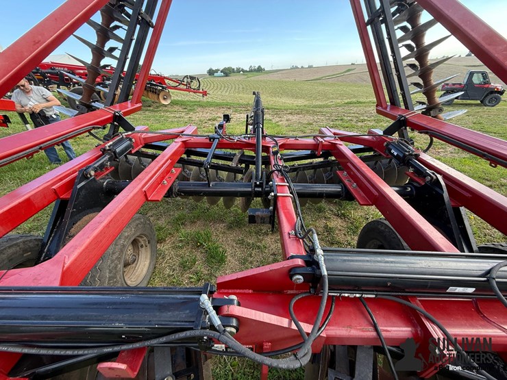 2012-case-ih-370-image-18