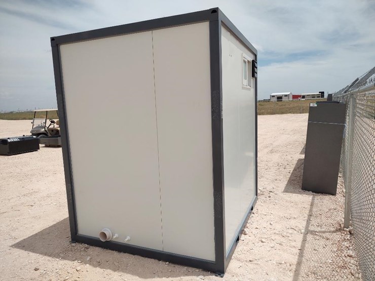 sd-lanch-irmt-mobile-toilet-w/shower-image-3