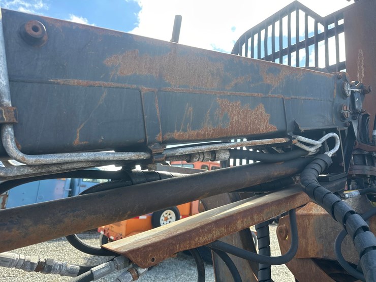 deere-1110e-image-62