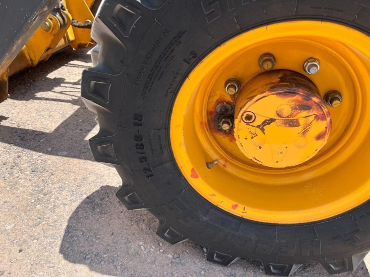 2011-deere-310sj-image-42