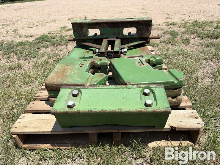 john-deere-front-suitcase-weight-assembly-image-5