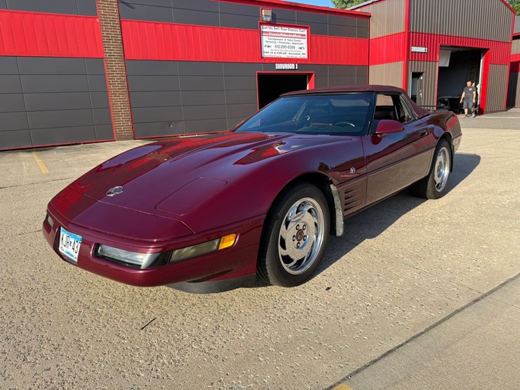 #1873-•-1993-chevrolet-corvette-image-1
