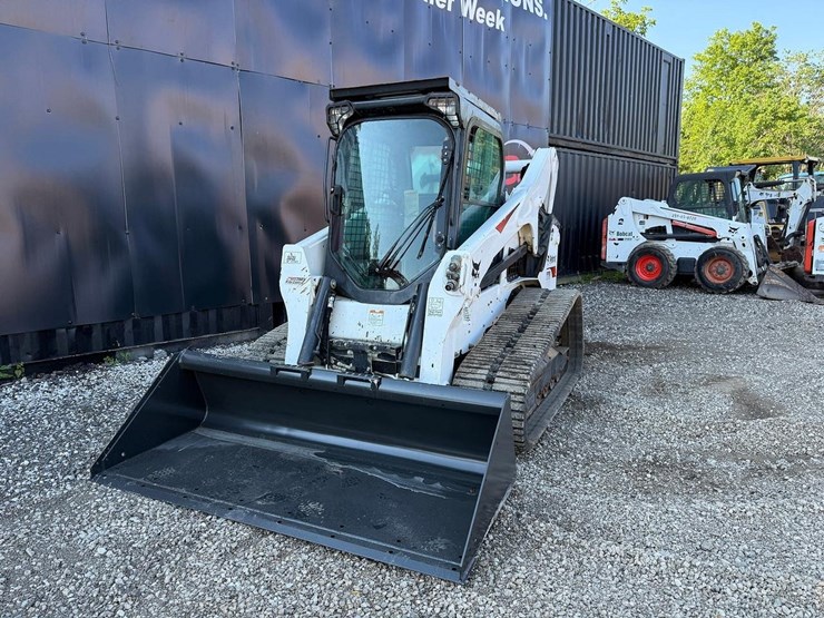 2022-bobcat-t770-image-8