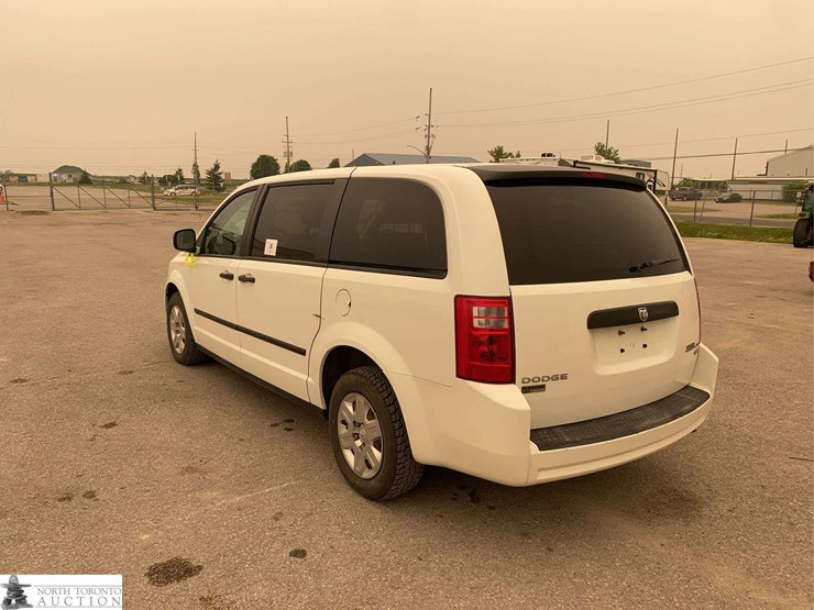 2010-dodge-grand-caravan-image-7