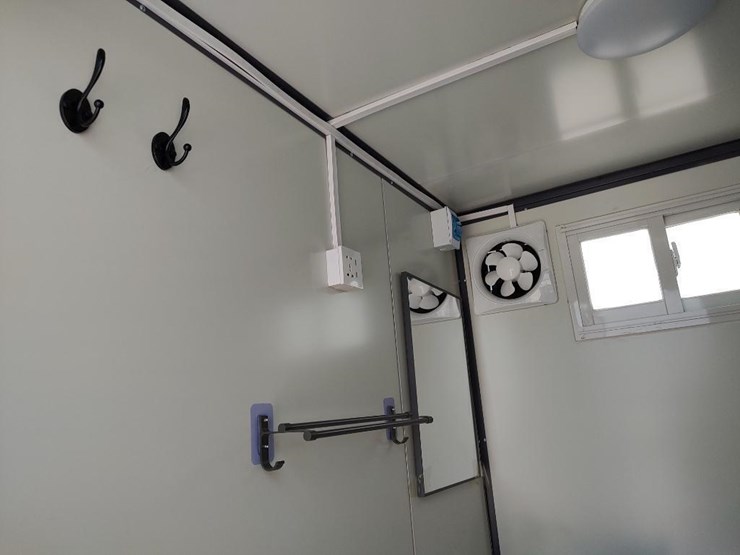 sd-lanch-irmt-mobile-toilet-w/shower-image-10