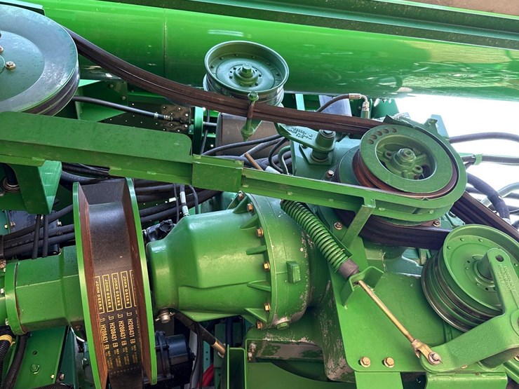 2011-john-deere-9770-sts-image-29