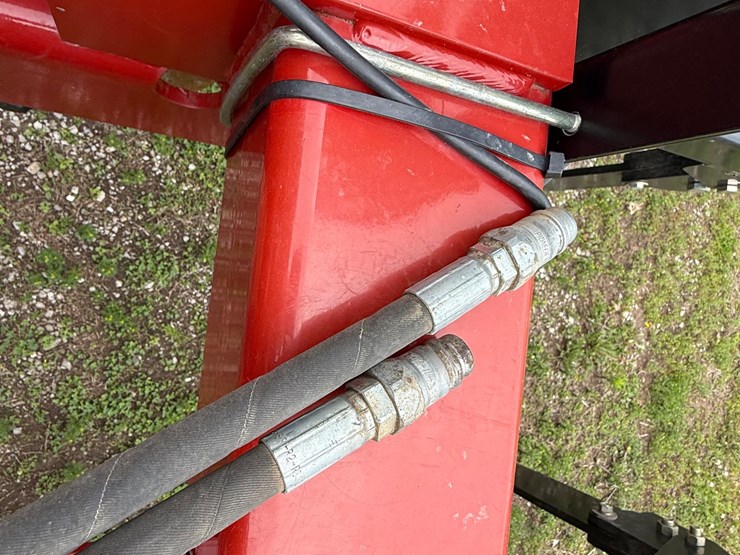 2019-case-ih-2500-image-11