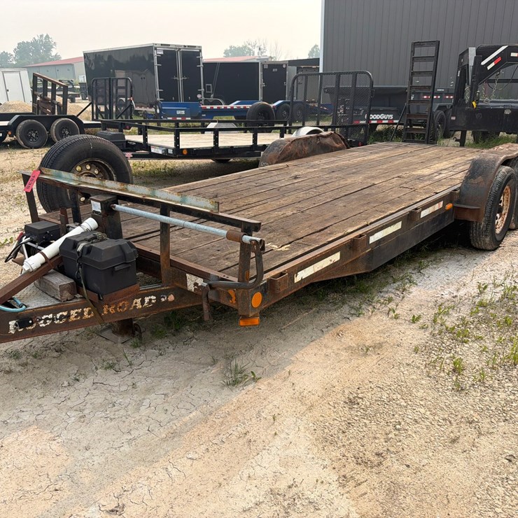 #1535 • 2002 Rugged Trail 20' Trailer
