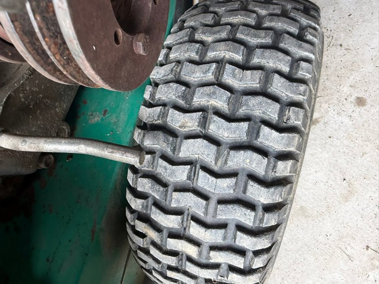 #4058-•-lesco-renovator-20-walk-behind-slit-seeder-image-30