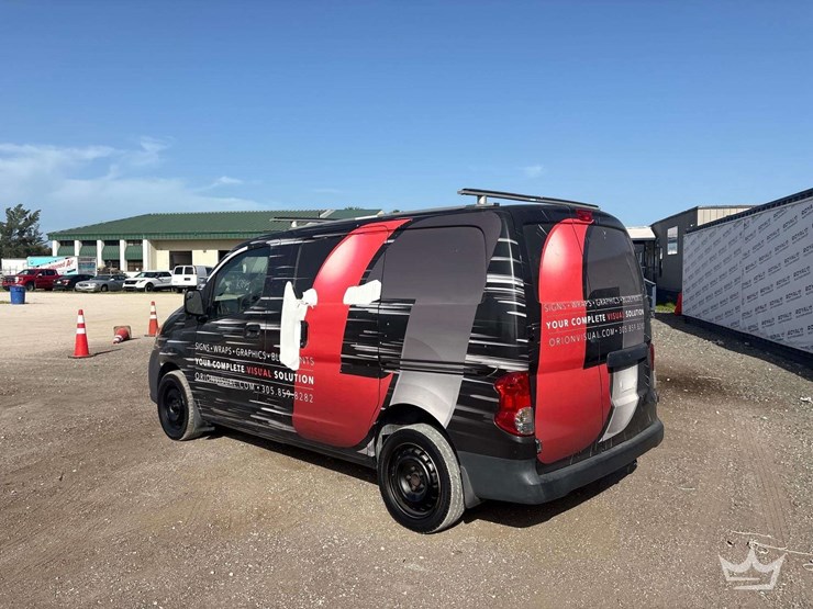 2016-nissan-nv200-image-4