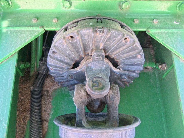 john-deere-557-image-13