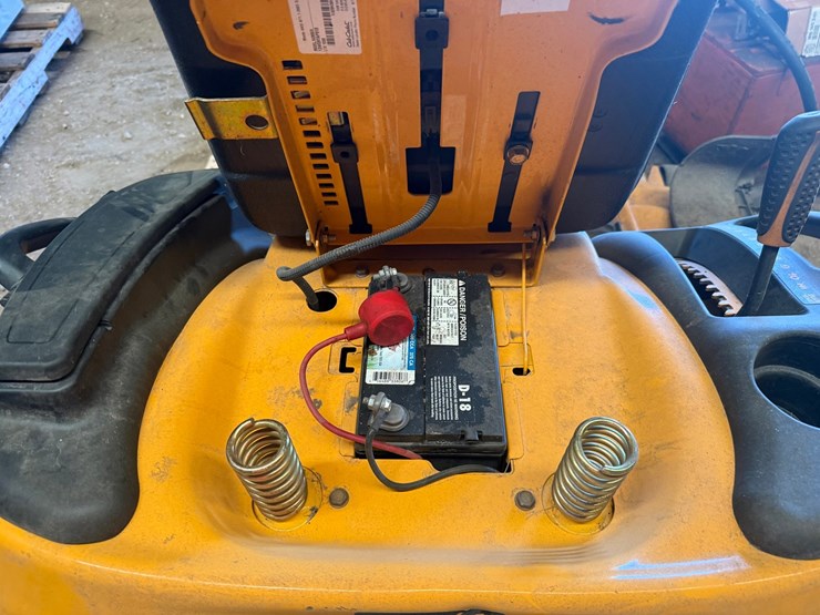 cub-cadet-1050-image-17