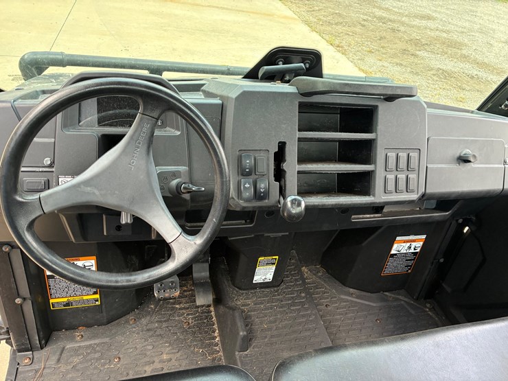 2023-john-deere-gator-image-7