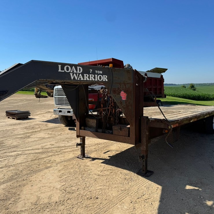 #1888 • 2004 Friesen Welding Load Warrior 7-Ton Gooseneck Trailer