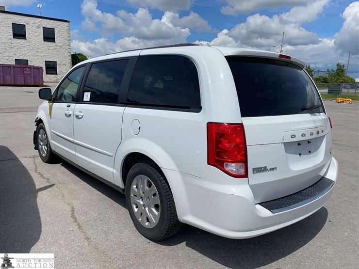 2017-dodge-grand-caravan-se-image-7
