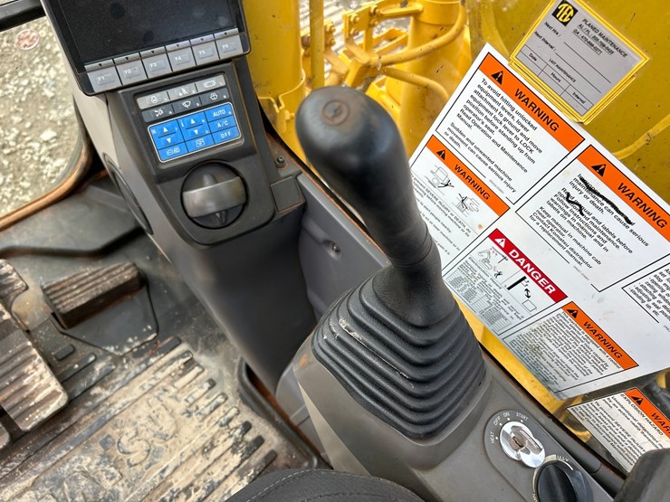 komatsu-pc130-11-image-55
