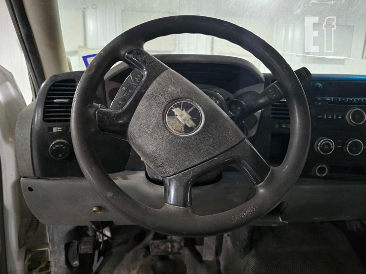 2009-chevrolet-silverado-3500-image-10