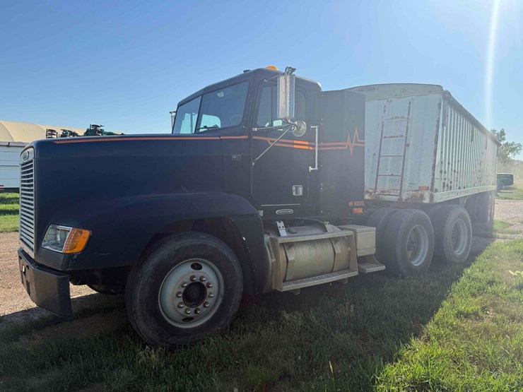 1998-freightliner-fld-semi-image-1