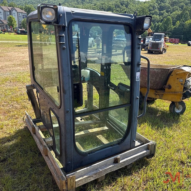 KUBOTA KX057
