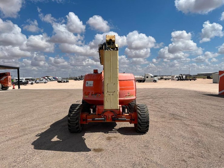 2011-jlg-600aj-image-4