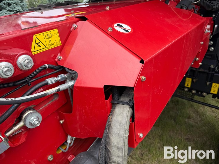 2023-case-ih-8250-image-11