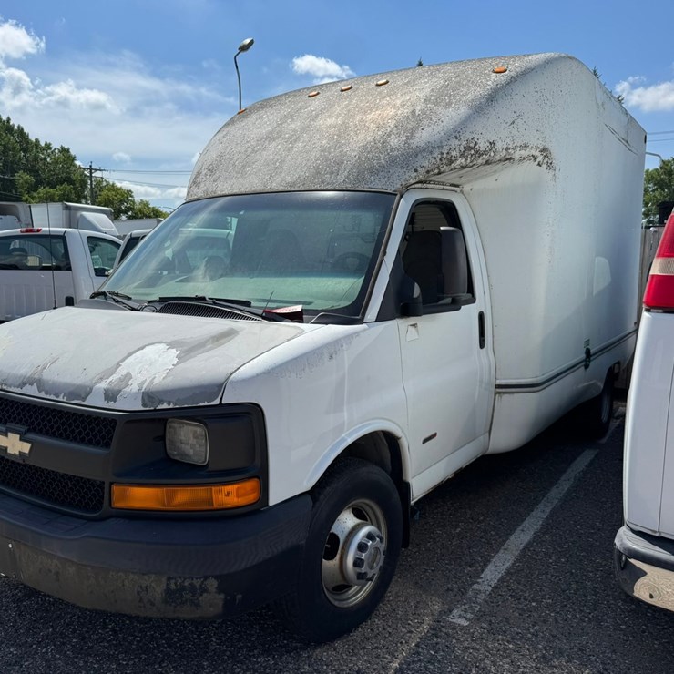 #1895 • 2007 Chevy ETV Van