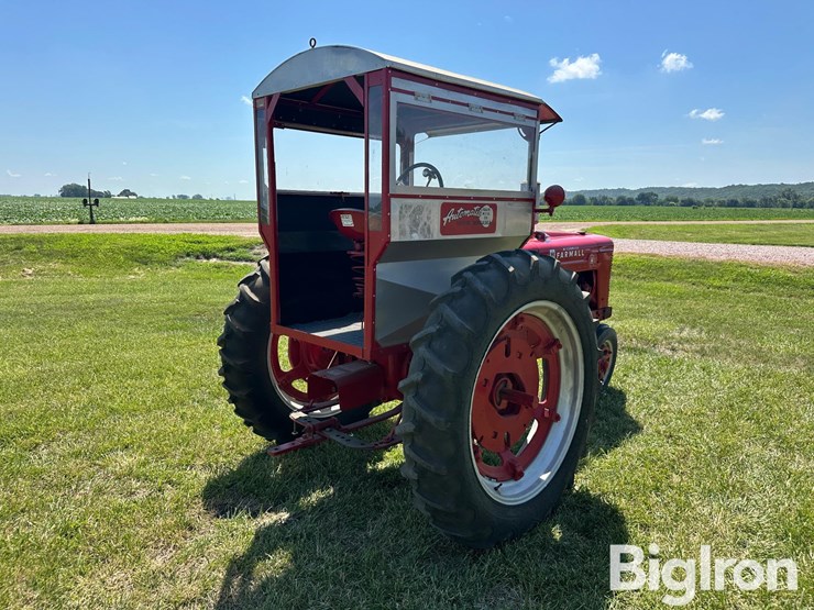 1948-farmall-h-2wd-tractor-w/automatic-mfg-cab-image-5