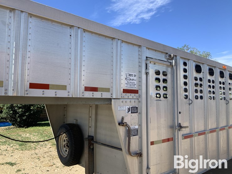 1998-wilson-livestock-trailer-image-14