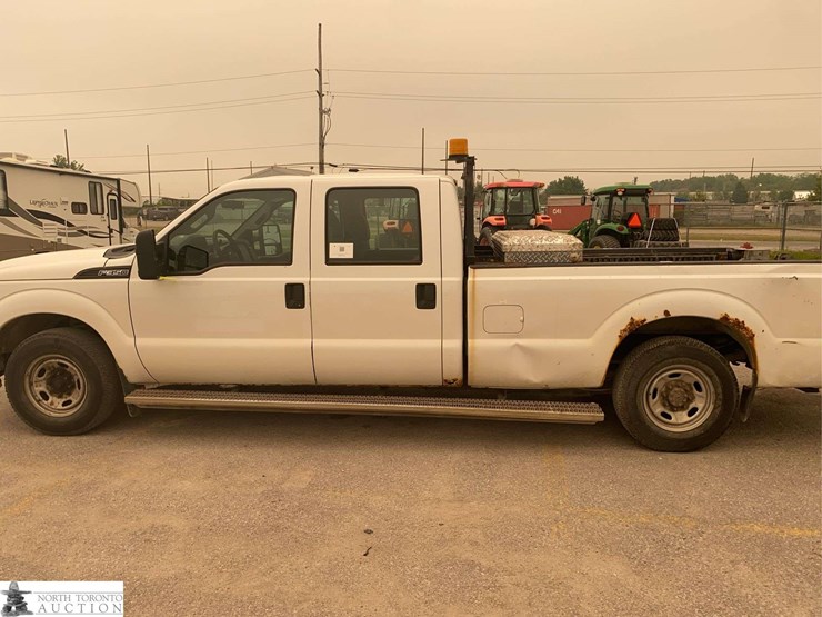 2015-ford-f350-image-8