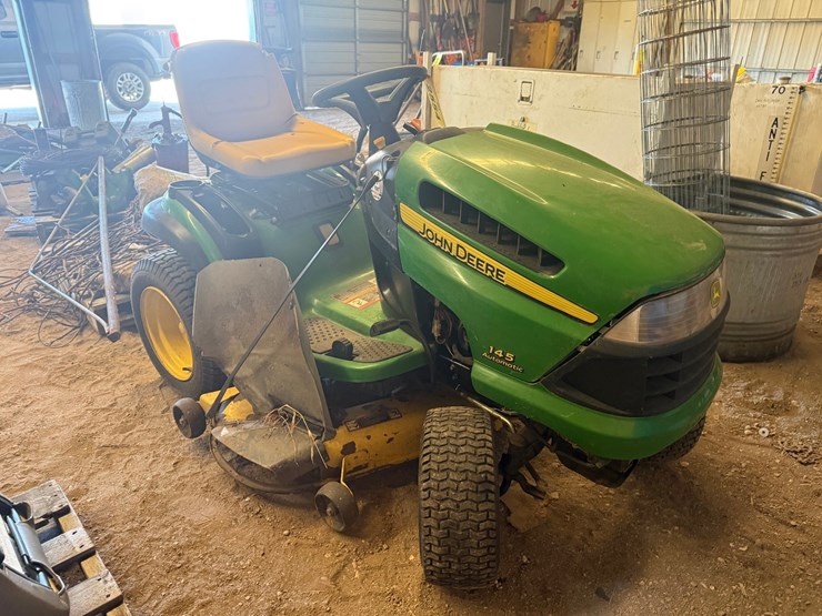 john-deere-145-image-4