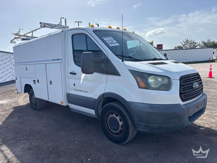2015-ford-transit-image-3