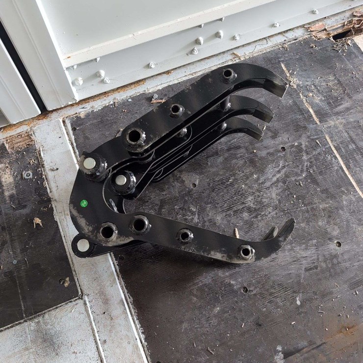 Mini Excavator Wood Grab Attachment