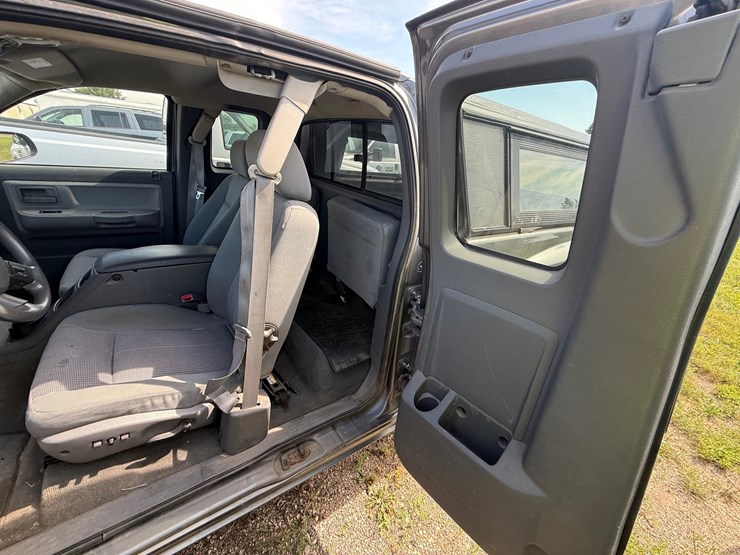 2007-dodge-dakota-image-33