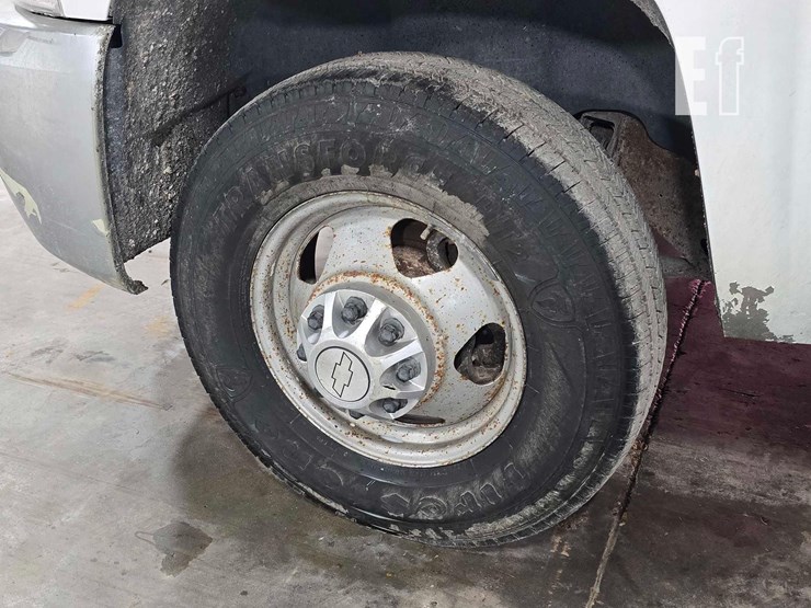 2009-chevrolet-silverado-3500-image-18