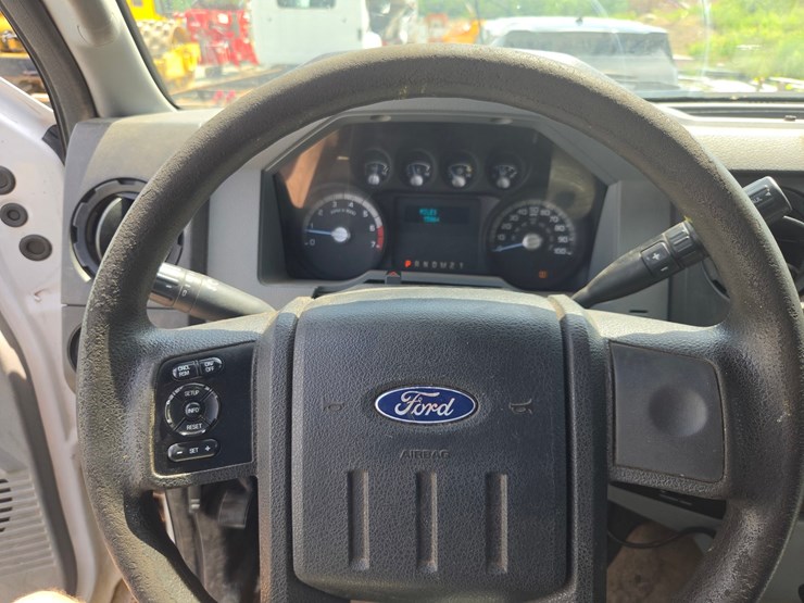 2013-ford-f350-image-50