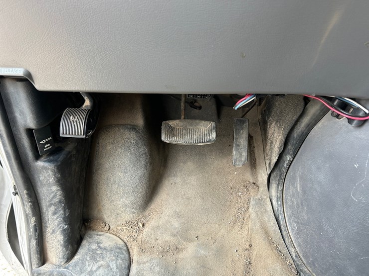 2002-ford-e450-image-48