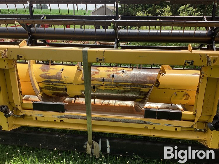 2010-new-holland-74c-image-16
