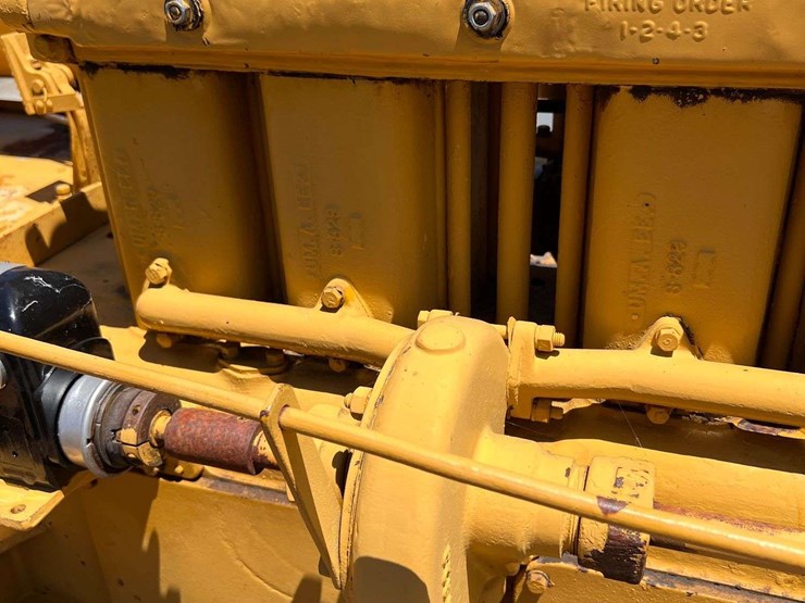 caterpillar-thirty-image-19