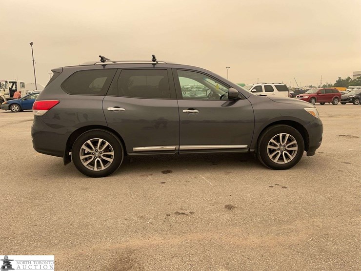 2014-nissan-pathfinder-image-4