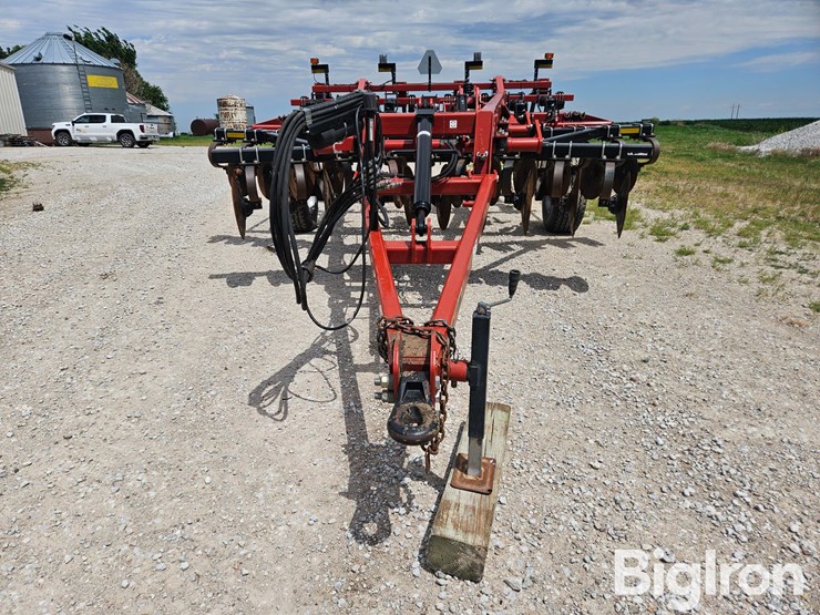 2014-case-ih-870-ecolo-tiger-7-shank-disk-ripper-image-2