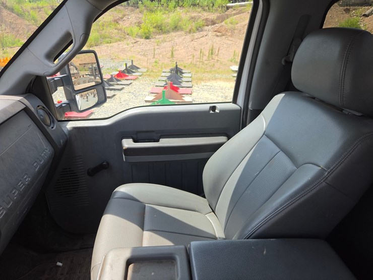2013-ford-f350-image-44