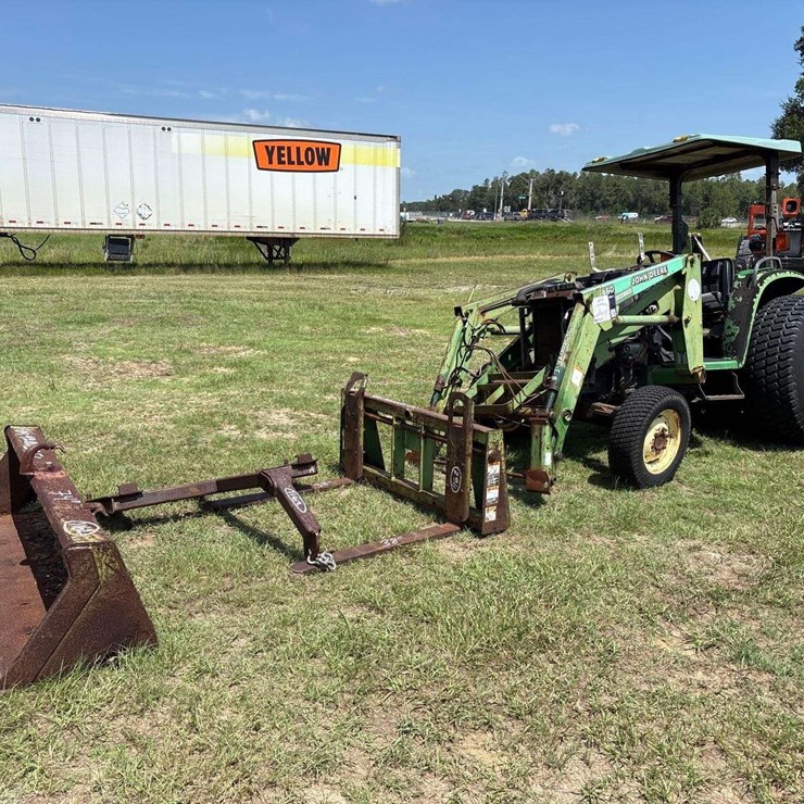 JOHN DEERE 4600