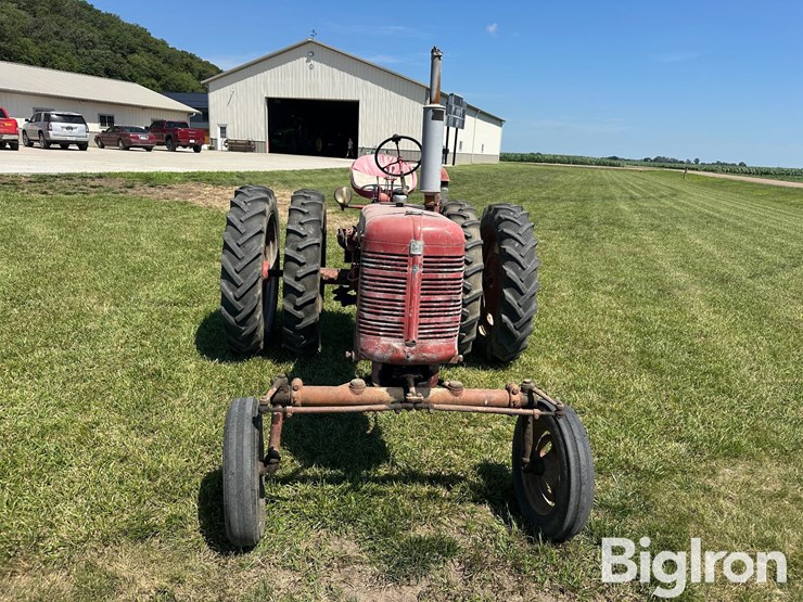 1949-farmall-c-2wd-tractor-w/axle-mount-duals-image-2