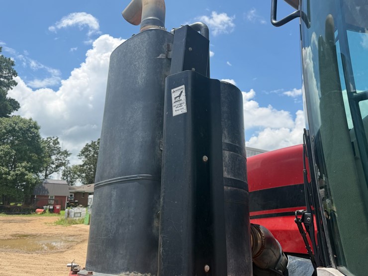 2014-case-ih-470-image-105