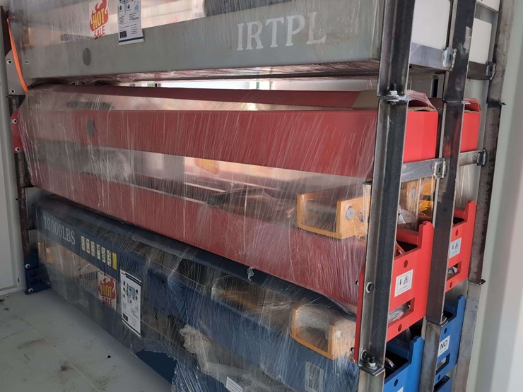 iranch-irtpl-10,000lbs-two-post-lift---red-image-1