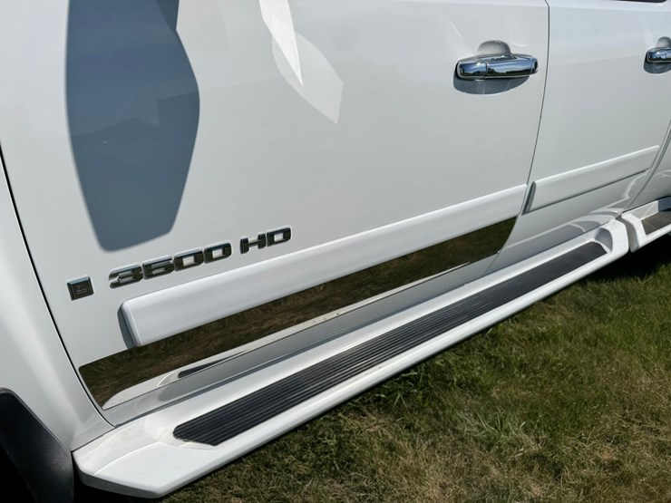 2007-chevrolet-3500-image-11