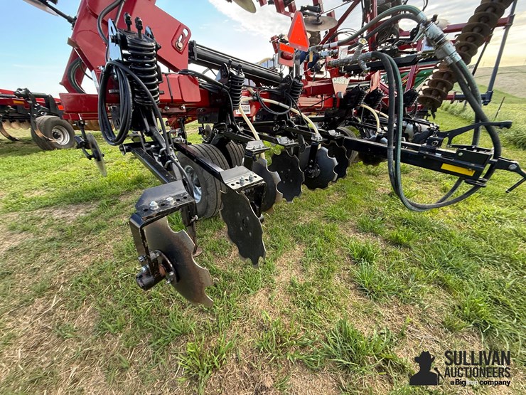 2022-case-ih-2022-image-16