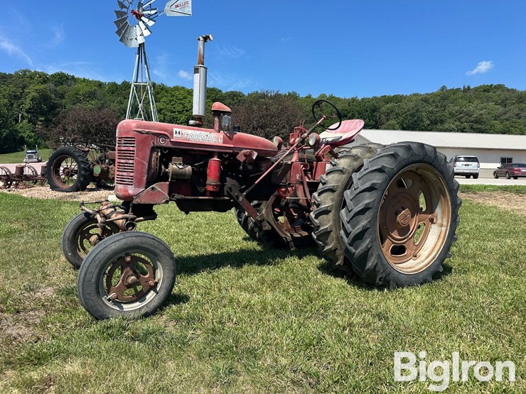 1949-farmall-c-2wd-tractor-w/axle-mount-duals-image-1